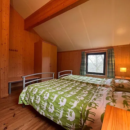 Feriehus Charming By The Meuse, Cleaning Included *