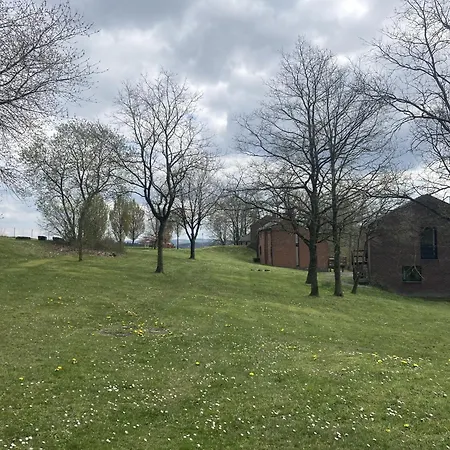Feriehus Charming By The Meuse, Cleaning Included