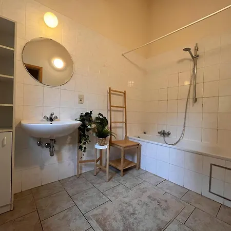 In Hasti Re With Terrace, Cleaning Included Holiday home *